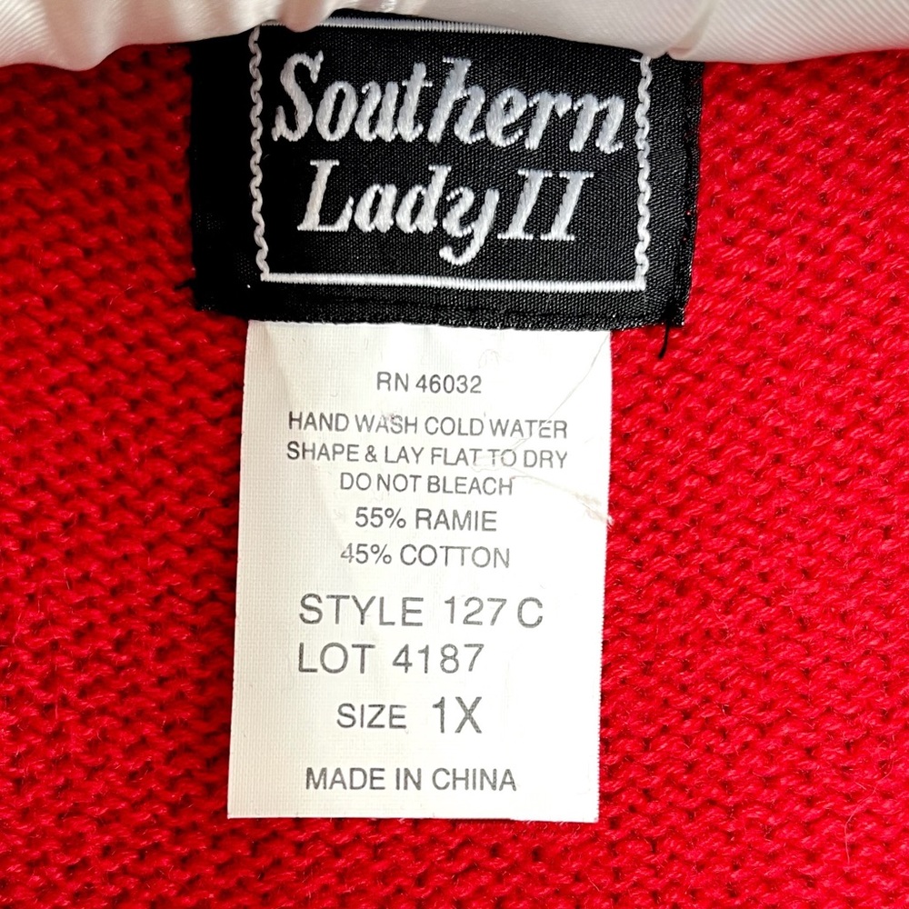 Southern Lady II Red Snowflake Sweater Vest Size 1X - Picture 7 of 7